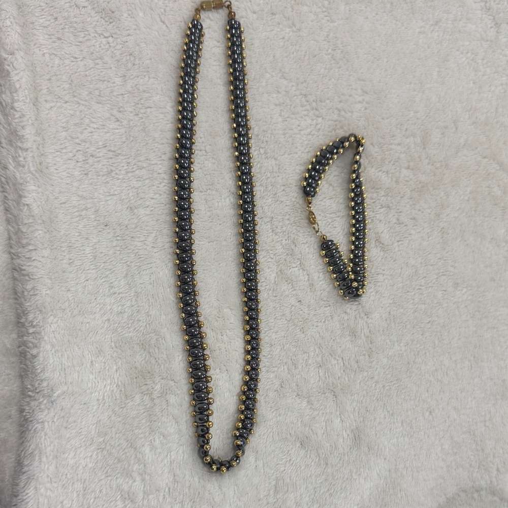 Chic Gold and Black Beaded Necklace Set